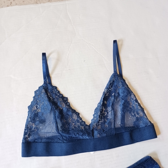 Romwe Blue Lace Unlined Bralette Lingerie Set Womens Size XS - Picture 3 of 5